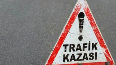 Direksiyon hakimiyetini kaybedince otomobil devrildi: Yaralılar var