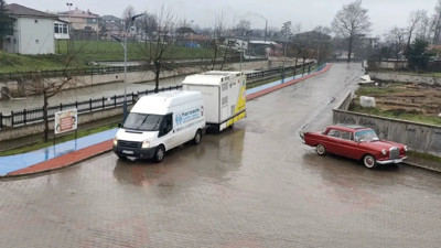 Muhtarlık hizmetini karavanla mahalle sakinlerine taşıdı