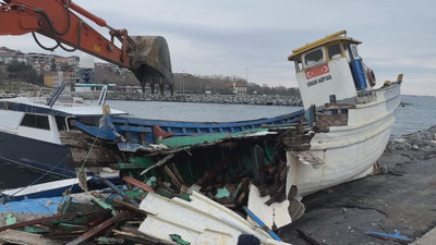 Komisyon oluşturulmuştu! İstanbul'un sahilindeki enkazlar kaldırılıyor