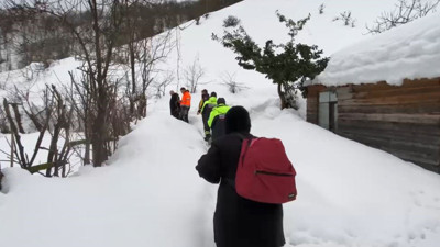 Hopa’da kalp hastası adam ve eşi kurtarıldı