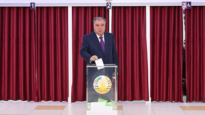 Tacikistan’da seçim heyecanı: 5.5 milyon kişi sandık başında