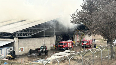 Eskişehir'de çimento fabrikasının geri dönüşüm tesisinde yangın