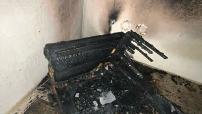 Saç kurutma makinesi evi yaktı