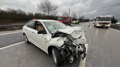Kocaeli TEM Otoyolu'nda feci kaza: Hafriyat kamyonuna arkadan çarptı
