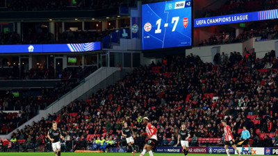 Arsenal'den Şampiyonlar Ligi'nde tarihi fark: PSV kalesi kevgire döndü