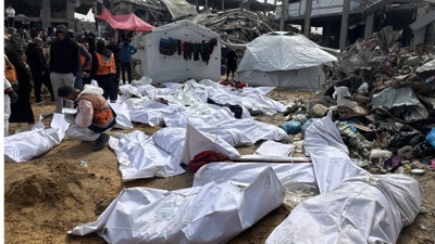 Gazze'de hastane çevresinde 76 kişinin cenazesi bulundu