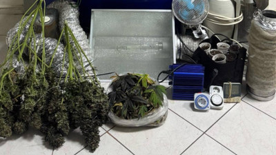 Kapıcı dairesini uyuşturucu imalathanesine çevirmişler