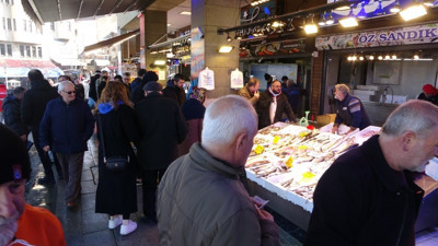 Trabzonlular tezgahta balık bırakmadı!