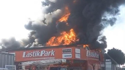 Lastikçi dükkanında yangın paniği! Ekipler müdahale ediyor