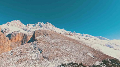 Görüntüleyebilmek için 1 hafta dağlarda gezdi