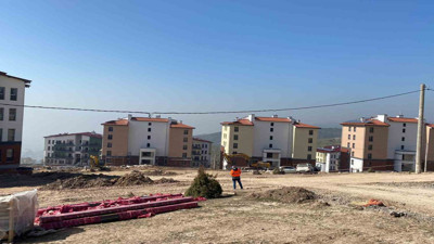 Körfez'de korku dolu anlar! Kepçe operatörü ana doğal gaz hattını patlattı