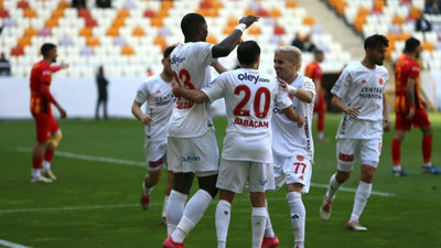 Ümraniyespor Malatya'dan 5 golle dönüyor