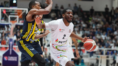 Fenerbahçe Beko, Petkimspor deplasmanını kayıpsız geçti