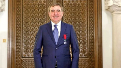 Galatasaray efsanesi Hagi'ye "Romanya Yıldızı" nişanı