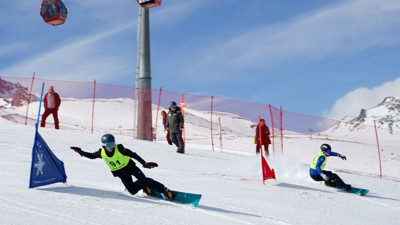 Türkiye Snowboard Şampiyonası Erciyes'te start aldı