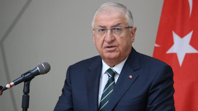 Milli Savunma Bakanı Güler'den 'terör' açıklaması: Koşulsuz olarak silahlarını teslim etmelidir