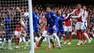 Arsenal, Chelsea'yi Merino'nun tek golüyle mağlup etti