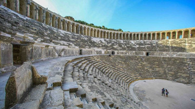 Kültürel uyanış! Tarihi tiyatro salonlarının hikâyesi