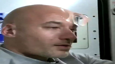 Uzayda saç yıkama nasıl yapılıyor? İşte muhteşem görüntüler ve uzman görüşleri