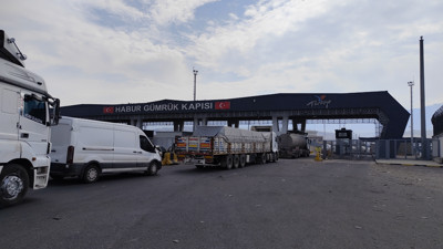 Habur Sınır Kapısı'nda araç kuyruğu