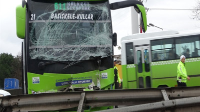 Halk otobüsü ile kamyonet kazaya karıştı! Yaralılar var