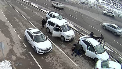 Karayolunda nefes kesen operasyon! Sahte polisleri gerçek polisler yakaladı