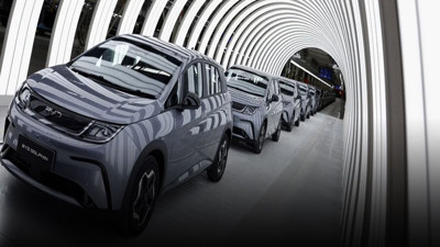 Yeni özelliğiyle vites artırdı! Çin devi piyasayı alt üst etti