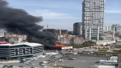 Esenyurt’ta kültür evinden alevler yükseldi!