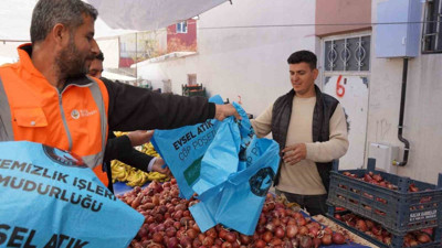 Hijyenik ortam için esnafa çöp poşeti dağıtıldı
