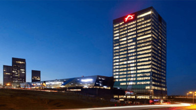 Dev bir grubun patronu da aynı kararı aldığını açıkladı. Güler Sabancı 2 gün önce bırakmıştı... İş dünyasında neler oluyor?