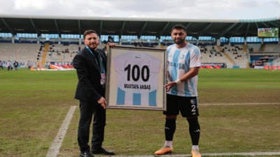 Erzurumsporlu Mustafa Akbaş 100’incü maçında