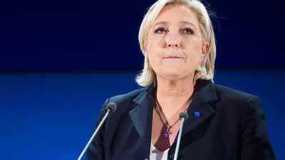 Fransa'nın aşırı sağçı lideri Marine Le Pen siyasetten men edildi