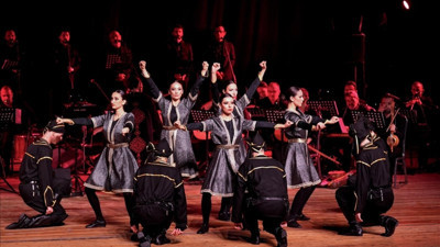 İzmir'den Türk dünyasına sanat yolculuğu! İşin uzmanları yorumluyor