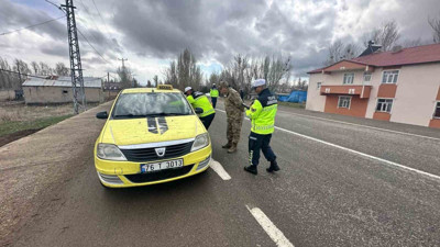 Ağrı'da jandarma ekiplerinden bayram denetimi