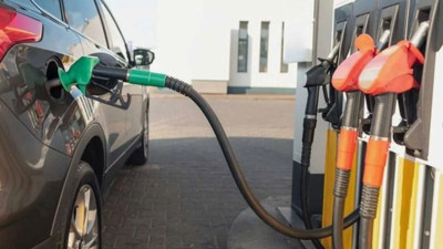 Rötar yapan rekor zam bu gece geliyor. Akaryakıtta fiyatlar uçuşa geçti