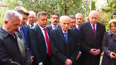 Devlet Bahçeli, Alparslan Türkeş'in Anıt Mezarı'nda! 66 gündür ekranlarda görülmüyordu...