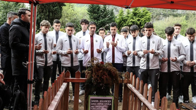 Trabzonspor U19 takımı Volkan Konak'ı unutmadı