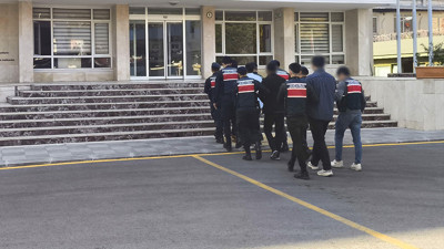 Mersin’de silahlı gasp çetesi çökertildi! 9 gözaltı