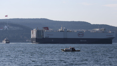 Çin'in otomotiv devi binlerce araç ile çıkarma yaptı