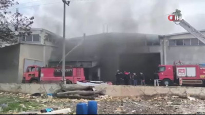 Afyonkarahisar OSB’de kereste fabrikasında yangın! Mutfak bölümünde başladı