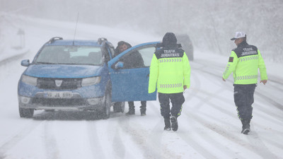 Kırklareli'nde ulaşıma kar engeli