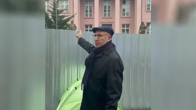 CHP'li Tanal'ın adalet nöbetine polis müdahalesi