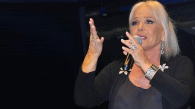 'Taş Bebek' Gönül Yazar'dan hayranlarını korkutan haber! Onur Akay dua istedi