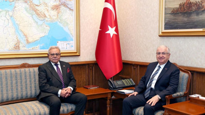Milli Savunma Bakanı Güler, Pakistan Büyükelçisini kabul etti