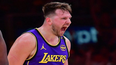Luka Doncic 45 sayısıyla Lakers'i galibiyete taşıdı