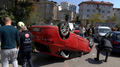 İstanbul'da korkutan kaza! 3 yaralı
