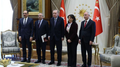 Erdoğan-İmralı heyeti görüşmesindeki fotoğrafa Ardan Zentürk'ten flaş yorum