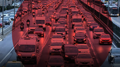 Araç sahipleri indirime sevinemeden zam geliyor