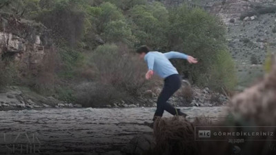 Uzak Şehir'in kamera arkası görüntüleri ortaya çıktı! Cihan Deniz'in boğulduğu sahne olay olmuştu