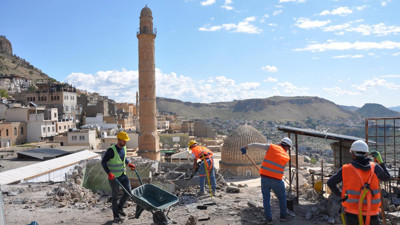 Mardin’de Ulu Cami’ye nefes aldıran yıkım